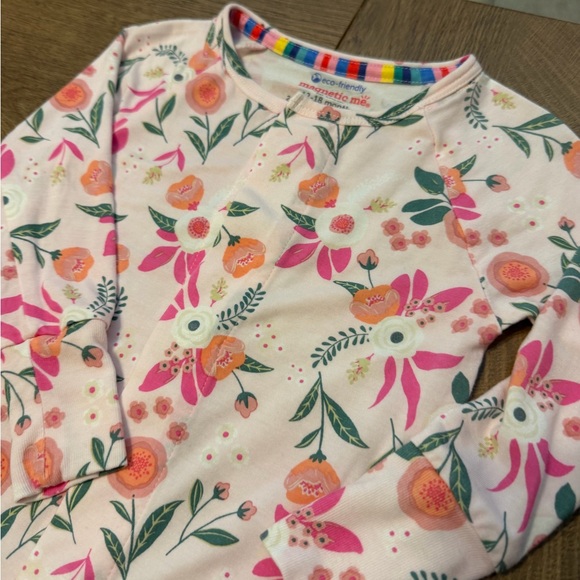 Magnetic Me Floral Footie - Picture 3 of 4